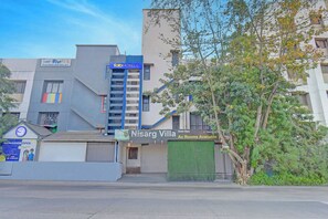 Exterior - Fabhotel Nisarg Villa (Pune)