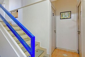 Lobby - Fabhotel Nisarg Villa (Pune)