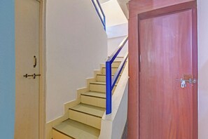 Lobby - Fabhotel Nisarg Villa (Pune)