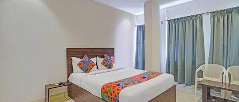 Egyptian cotton sheets, premium bedding, in-room safe, free WiFi