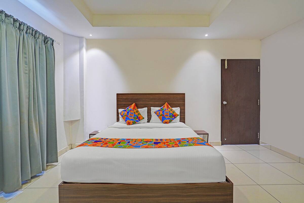 غرفة ديلوكس | ملاءات من القطن المصري وأغطية فراش متميزة وخزنة داخل الغرفة