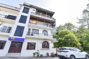 المنشأة من ا�لخارج