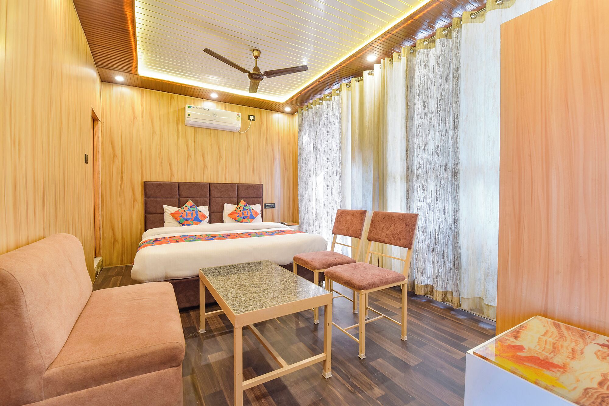 埃及棉床单、高档床上用品、客房内保险箱、免费 WiFi