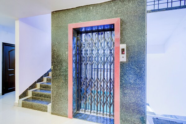 Elevator - Fabhotel Pushpa Grand (Hyderabad)