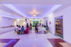 Banquet hall - Fabhotel Pushpa Grand (Hyderabad)