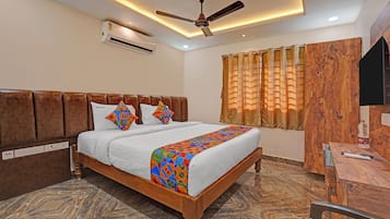 Deluxe Room | Egyptian cotton sheets, premium bedding, in-room safe, free WiFi