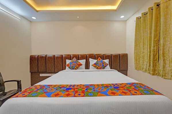 Egyptian cotton sheets, premium bedding, in-room safe, free WiFi