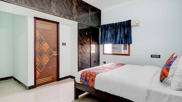 Egyptiske bomuldslagner, premium-sengetøj, pengeskab på værelset