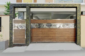 Entrada de la propiedad