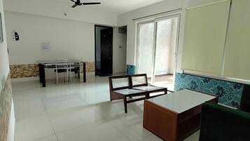 Televisión LCD de 28 pulgadas con canales por cable