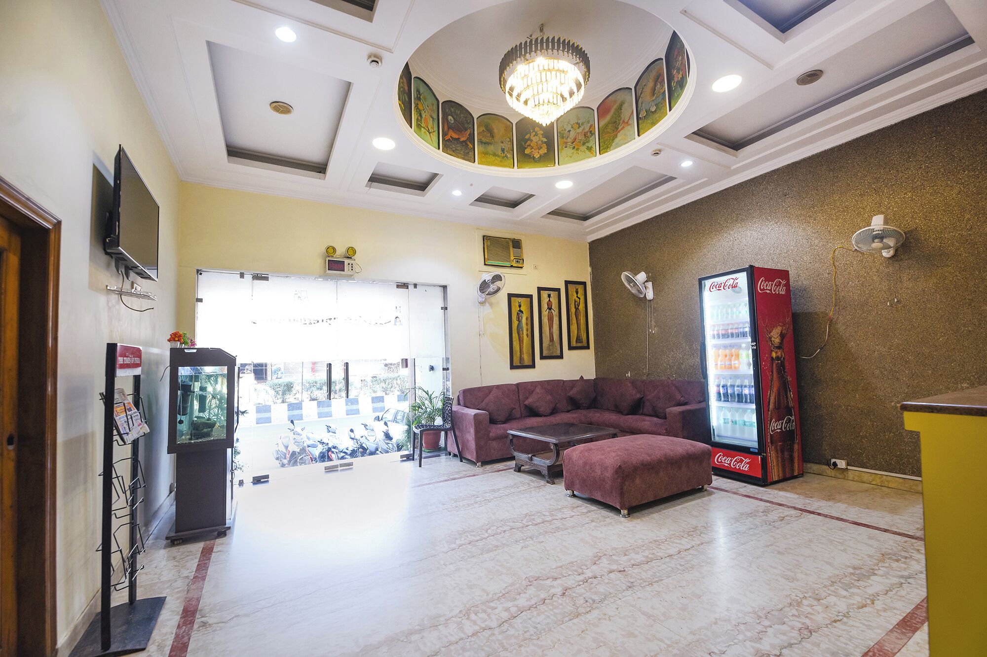 Coin salon dans le hall