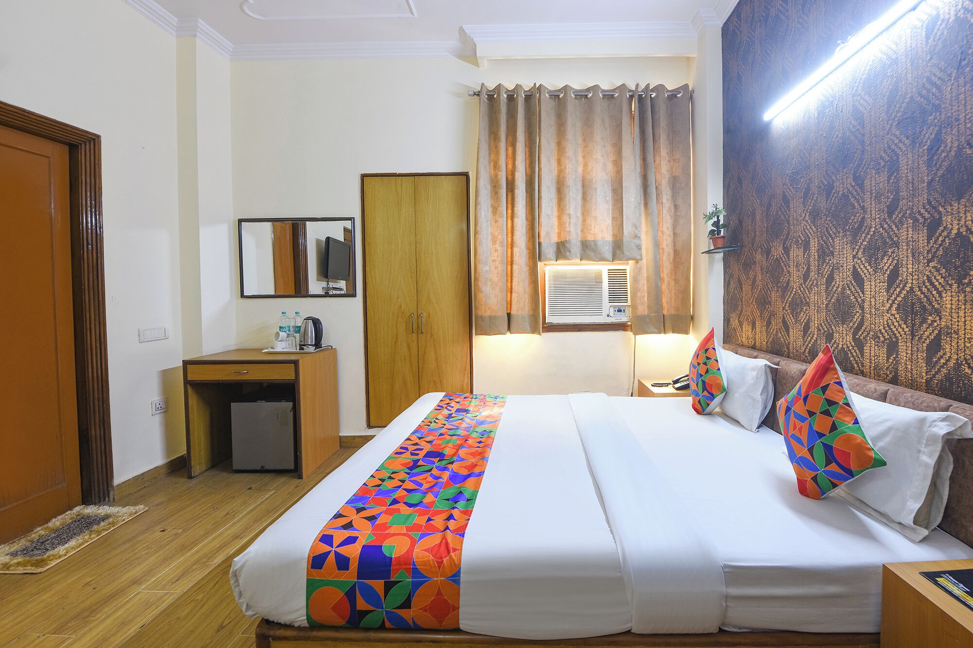 Deluxe Room | Egyptian cotton sheets, premium bedding, in-room safe, free WiFi