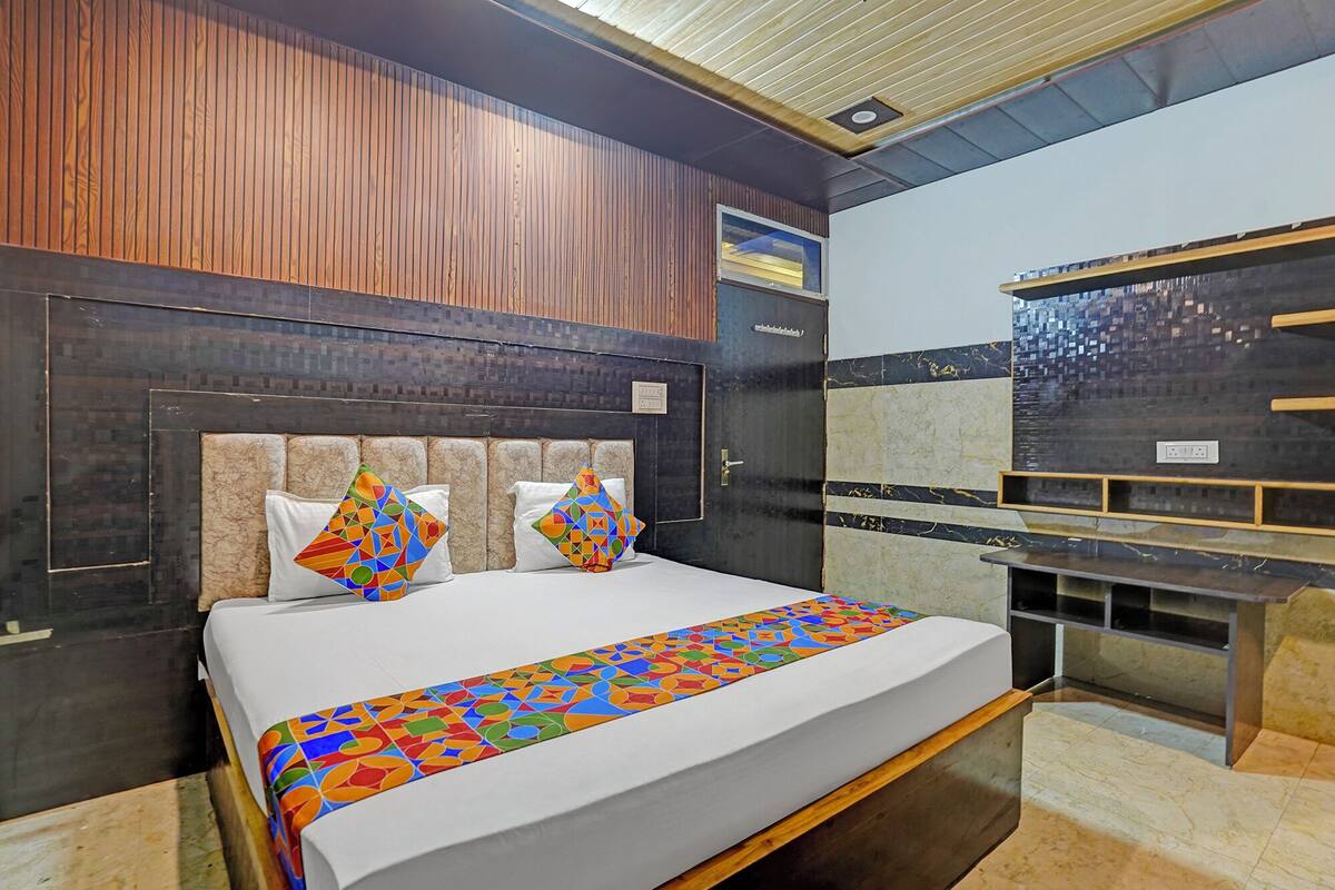 Habitación familiar | Sábanas de algodón egipcio y ropa de cama de alta calidad