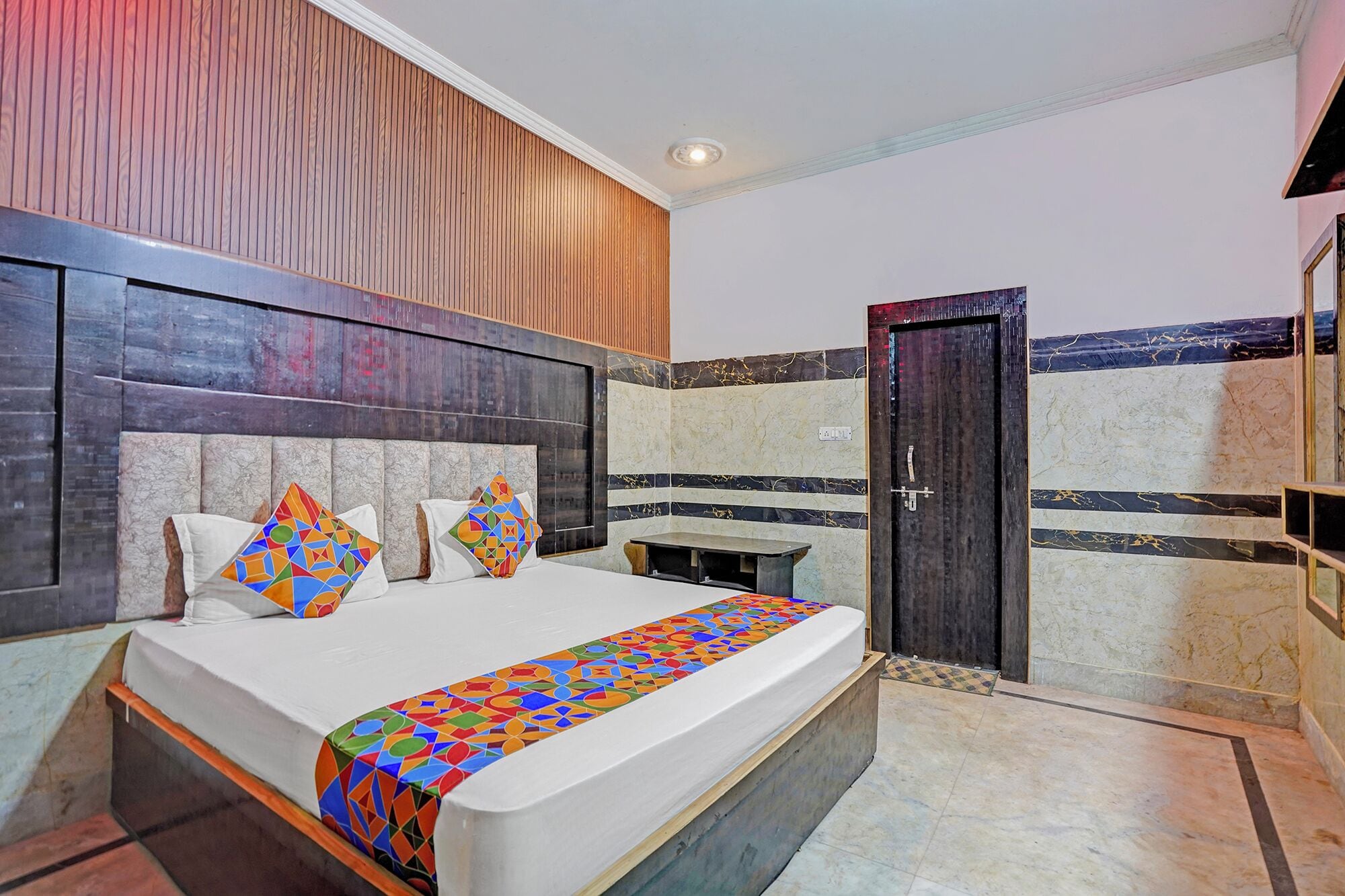 豪華客房 | 埃及棉床單、高級寢具、客房內保險箱、免費無線上網