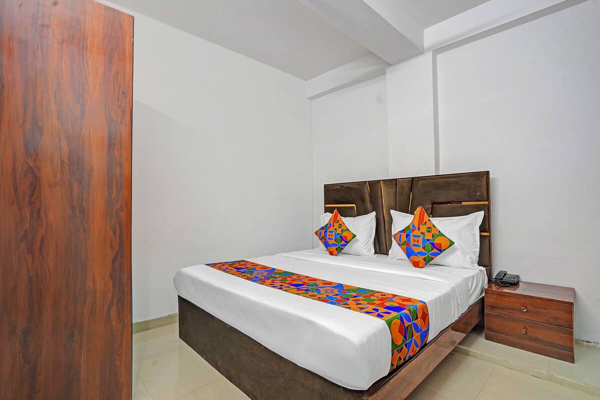 Deluxe Room | Egyptian cotton sheets, premium bedding, in-room safe, free WiFi