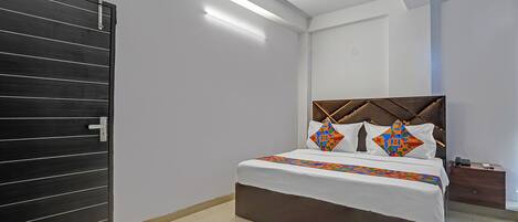 Egyptian cotton sheets, premium bedding, in-room safe, free WiFi