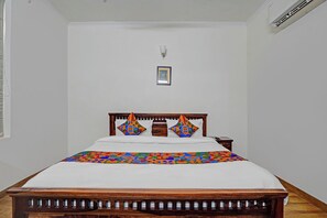 华丽客房 | 埃及棉床单、高档床上用品、客房内保险箱、免费 WiFi