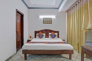Egyptian cotton sheets, premium bedding, in-room safe, free WiFi
