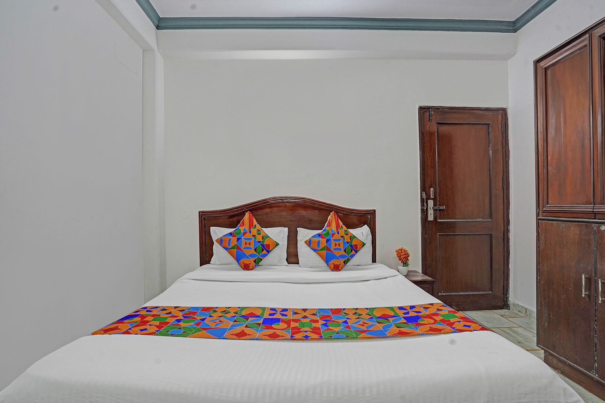 Egyptian cotton sheets, premium bedding, in-room safe, free WiFi