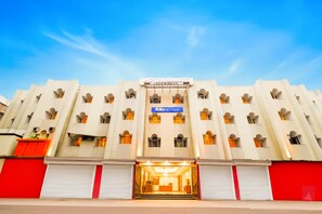 Property entrance - Fabhotel Ranjit Residency (Hyderabad)