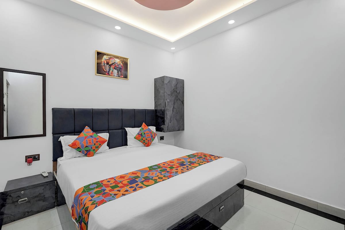 Deluxe Room | Egyptian cotton sheets, premium bedding, in-room safe, free WiFi