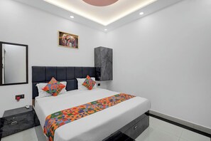 غرفة ديلوكس | ملاءات من القطن المصري وأغطية فراش متميزة وخزنة داخل الغرفة