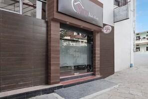 مدخل المنشأة