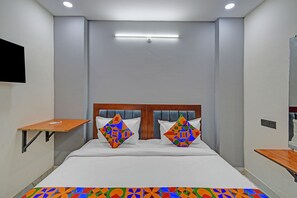 Egyptian cotton sheets, premium bedding, in-room safe, free WiFi