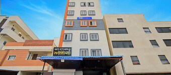 Fabhotel Sp Grand Suites