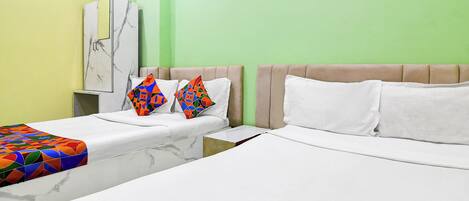 Family Room | Egyptian cotton sheets, premium bedding, in-room safe, free WiFi