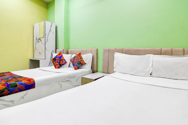Family Room | Egyptian cotton sheets, premium bedding, in-room safe, free WiFi - Fabhotel Al Burj International (Kolkata)
