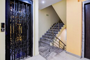 Elevator - Fabhotel Al Burj International (Kolkata)