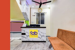 Reception - Fabhotel Al Burj International (Kolkata)