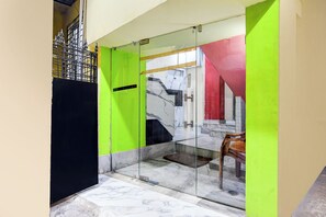 Front of property - Fabhotel Al Burj International (Kolkata)