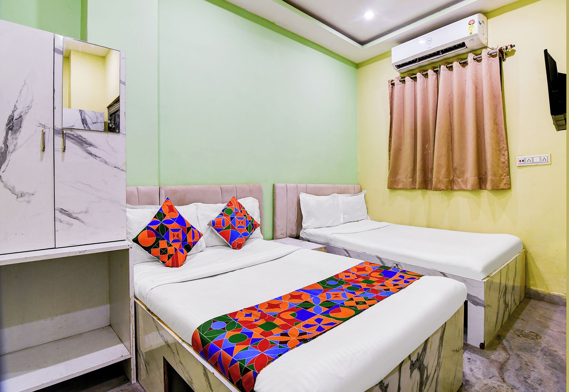 Family Room | Egyptian cotton sheets, premium bedding, in-room safe, free WiFi