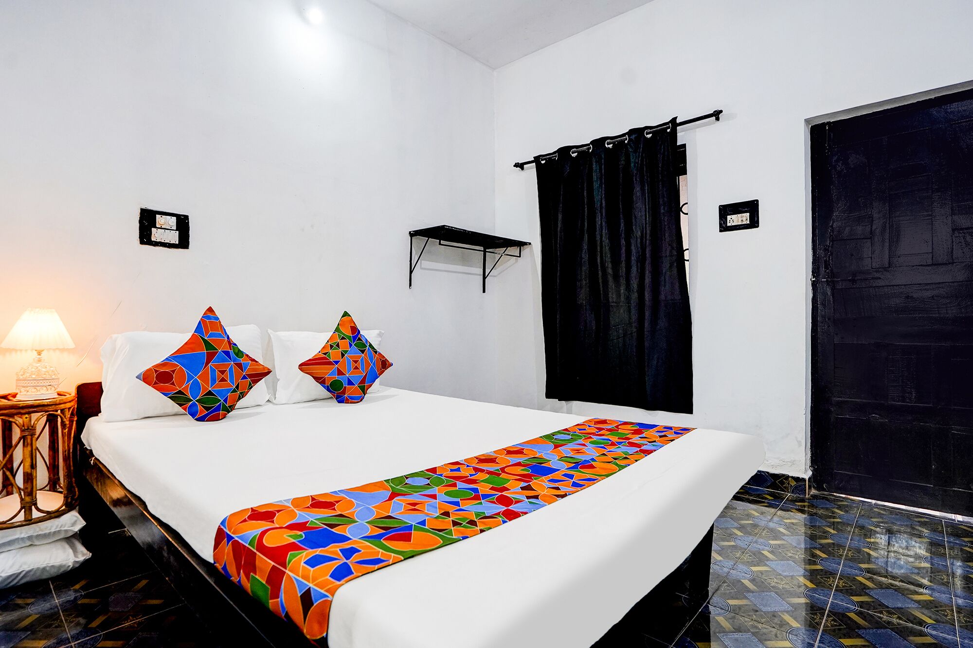 Egyptian cotton sheets, premium bedding, in-room safe, free WiFi