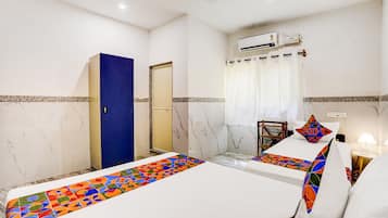 Egyptian cotton sheets, premium bedding, in-room safe, free WiFi