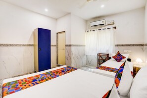 Egyptian cotton sheets, premium bedding, in-room safe, free WiFi - Via Sunshine Beach Resort (Arambol)