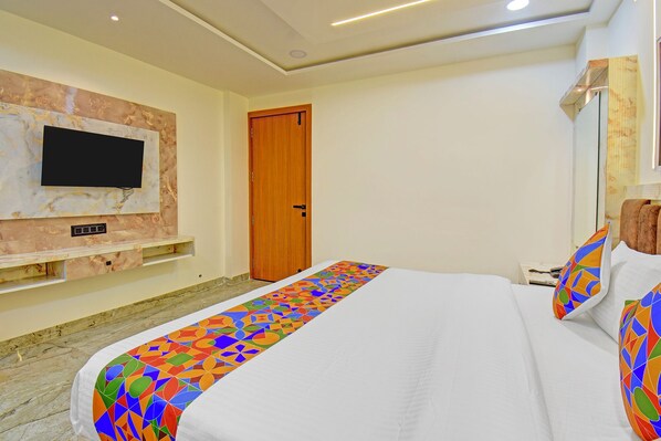 Egyptian cotton sheets, premium bedding, in-room safe, free WiFi