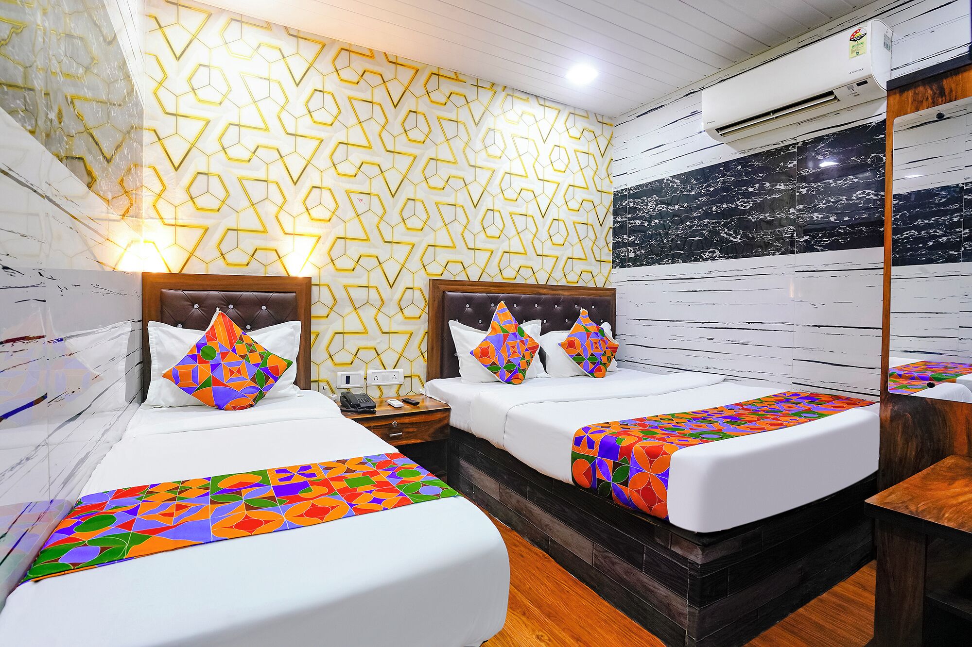 Sengetøy i egyptisk bomull, sengetøy av topp kvalitet og safe på rommet