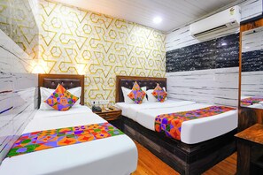 Egyptian cotton sheets, premium bedding, in-room safe, free WiFi