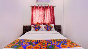 Egyptian cotton sheets, premium bedding, in-room safe, free WiFi