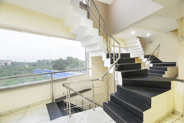 Staircase - Fabhotel Red Ark Inn (Mohali)