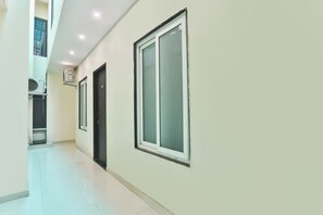 Lobby - Fabhotel Jp International (Lucknow)