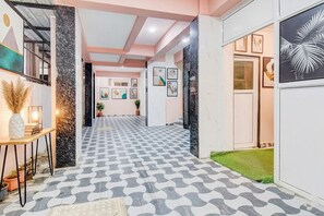 Lobby - Fabhotel Golden Eagle Executive (Paud)