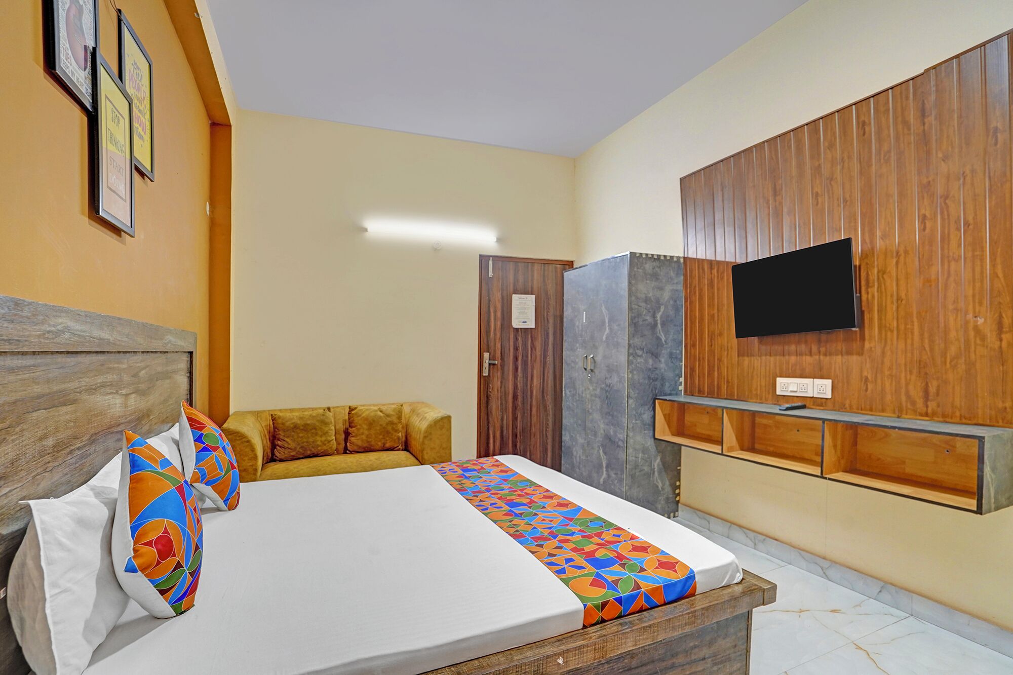 Sengetøy i egyptisk bomull, sengetøy av topp kvalitet og safe på rommet