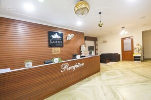Reception - Fabhotel Tulip Residency (Gurugram)