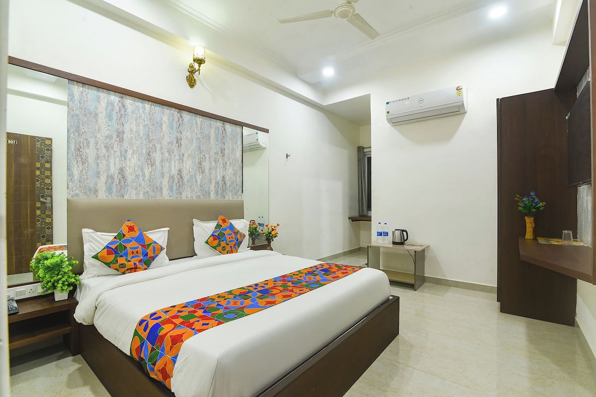 ห้องพรีเมียม | ผ้าปูที่นอนฝ้ายอียิปต์, เครื่องนอนระดับพรีเมียม, ตู้นิรภัยในห้องพัก