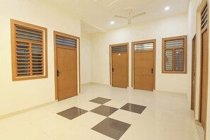 Lobby - Fabhotel Lotus (Agra)