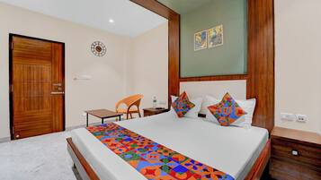 Deluxe Room | Egyptian cotton sheets, premium bedding, in-room safe, free WiFi